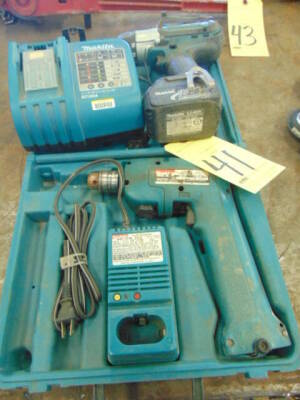 LOT OF CORDLESS DRILLS (2), MAKITA, assorted